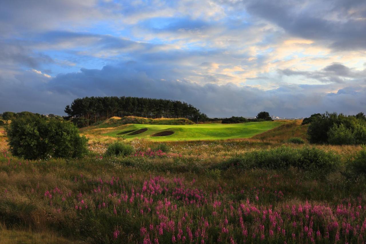 Dundonald Links Hotell Dreghorn Exteriör bild